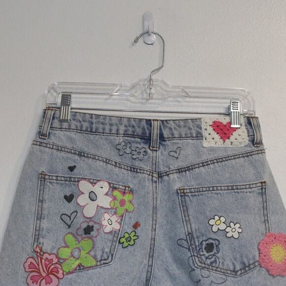 Barbie x Forever 21 Denim Flower Cut Off Jean Shorts Sz 26 - Picture 11 of 16